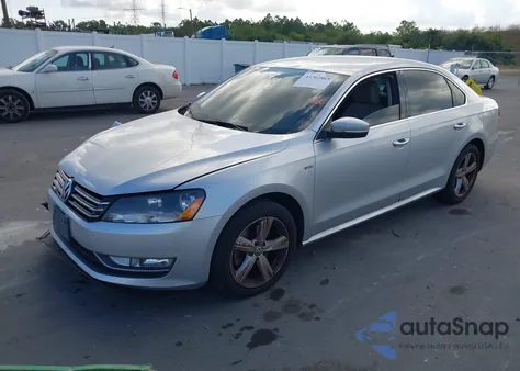 2015 Volkswagen Passat 1.8T Limited Edition z USA, uszkodzony, nr VIN 1VWAT7A37FC114417